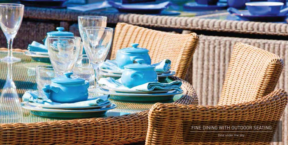 Fine Dining With Outdoor Seating